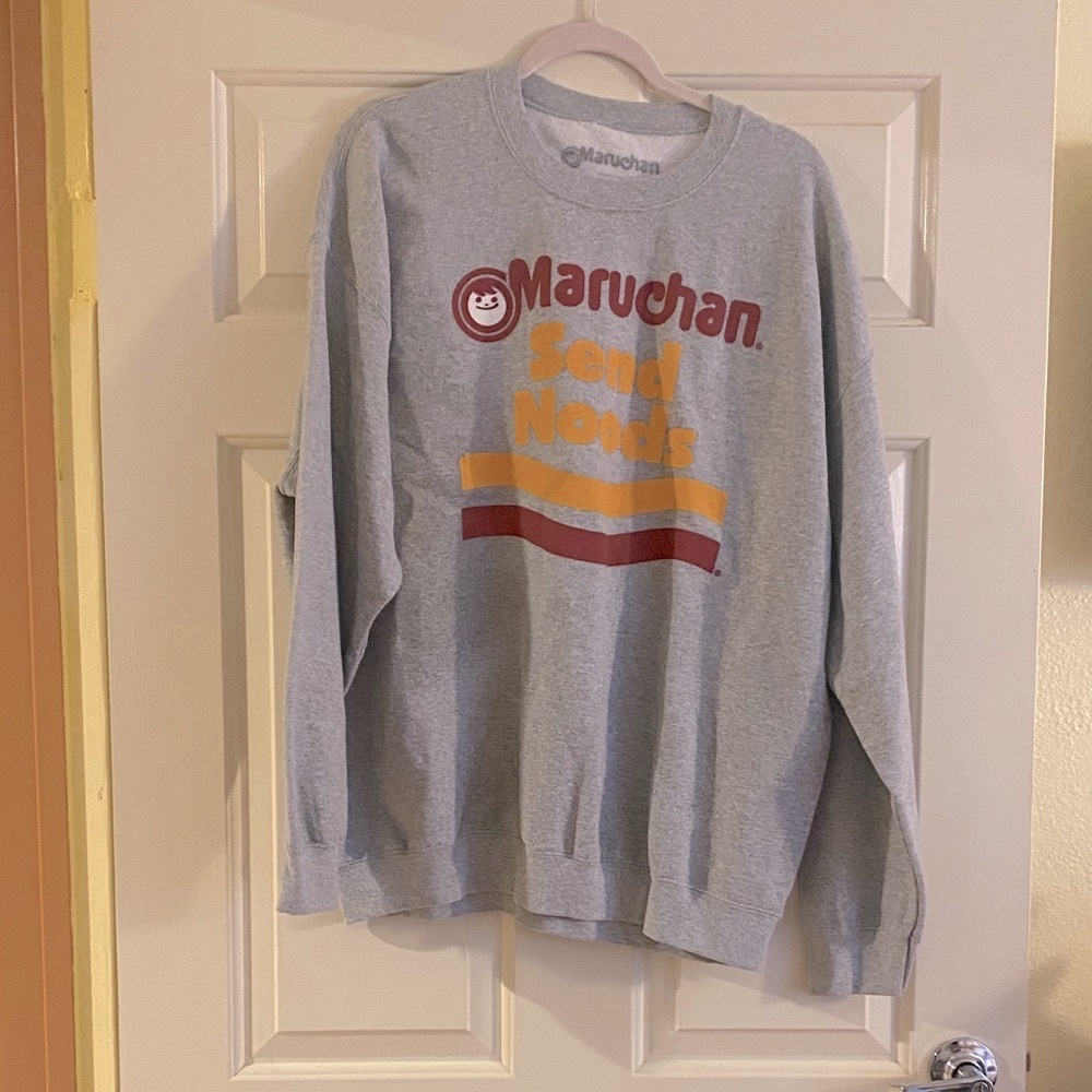 NWOT Maruchan Gray Crewneck Sweater with “Send Noods” Graphic Design, Size XL